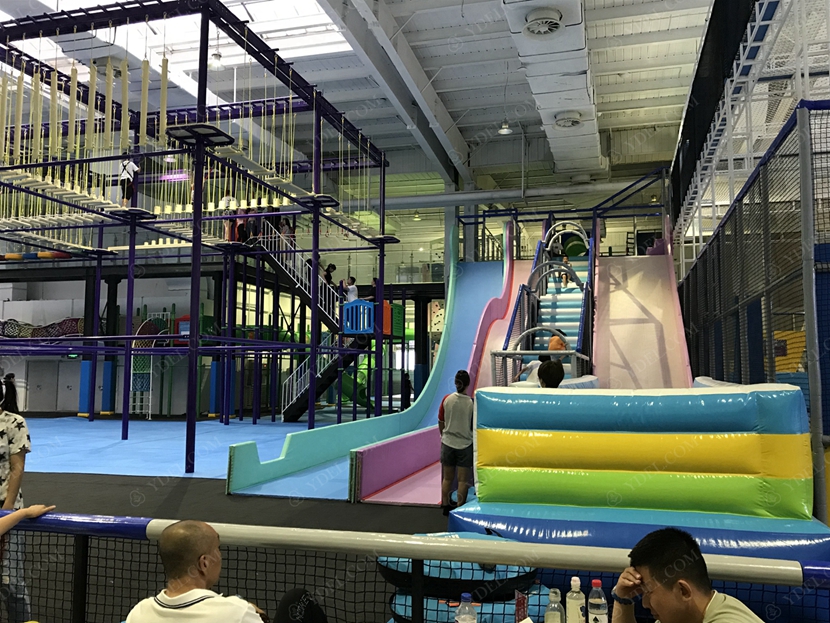 室內運（yùn）動公園設備展示