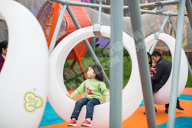 城市空間兒童主題運（yùn）動公園設備定製