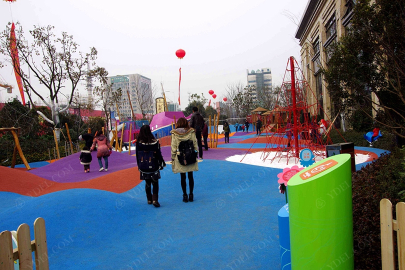 兒童戶外遊樂園（yuán）設備